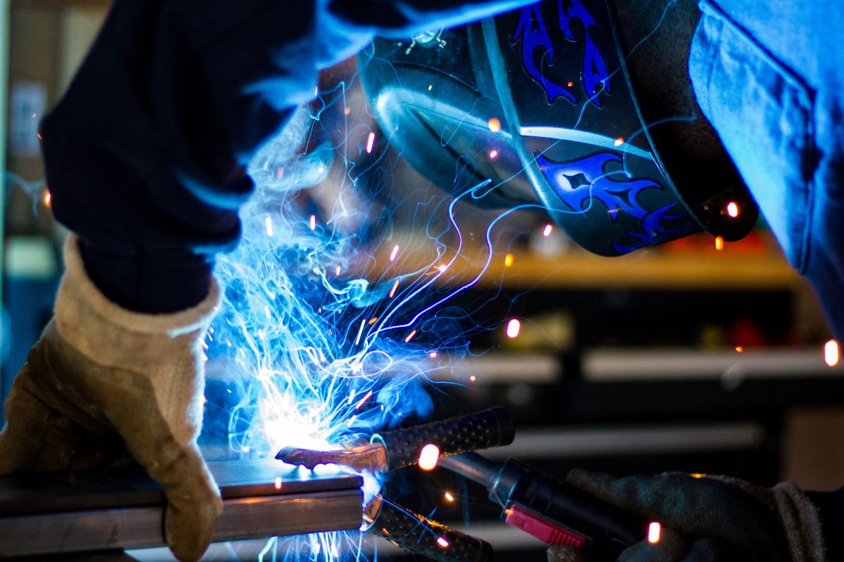 The Impact of Standards and Regulations on Welding Quality: Meeting Industry Requirements Weldero